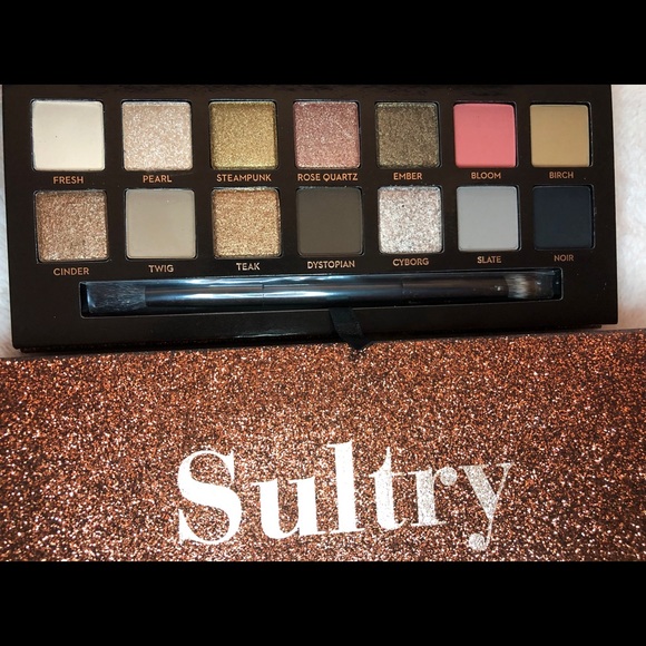 ✨Brand New ABH Sultry Eyeshadow Palette✨ - Picture 5 of 5
